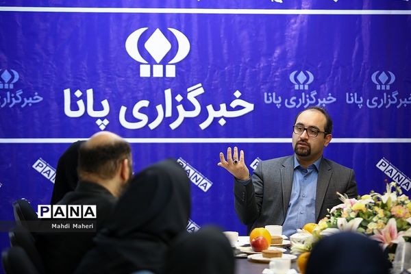 نشست بررسی و آسیب شناسی طرح ساماندهی مشاغل سیار