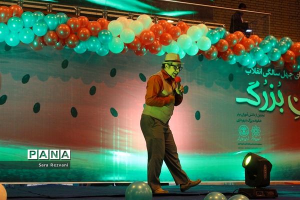 آغاز جشن‌های چهلمین سالگرد پیروزی انقلاب اسلامی در اسلامشهر