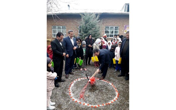 مدرسه سه کلاسه روستایی عجب شیر آذربایجان شرقی کلنگ زنی شد