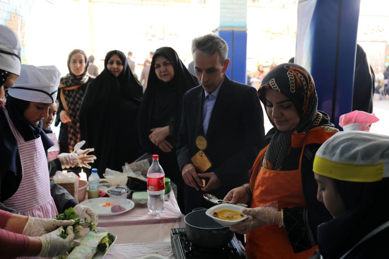 جشنواره مادر و دختری در دبستان زینبیه تبریز