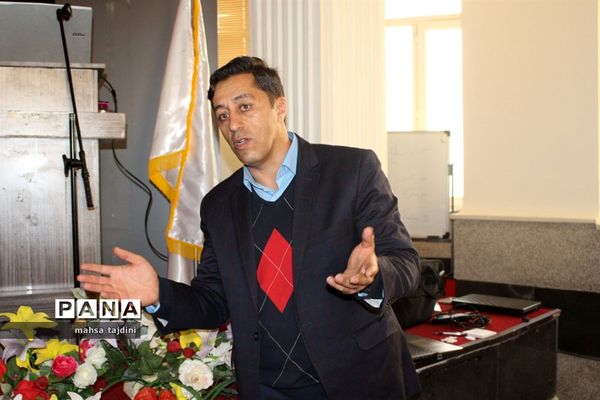 دوره مدرسی و دانش  افزایی بازی‌های بومی محلی مرحله دوم  کشوری در بوشهر