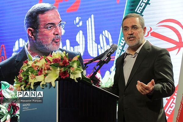 همایش تجلیل از خیرین مدرسه‌ساز در زلزله کرمانشاه