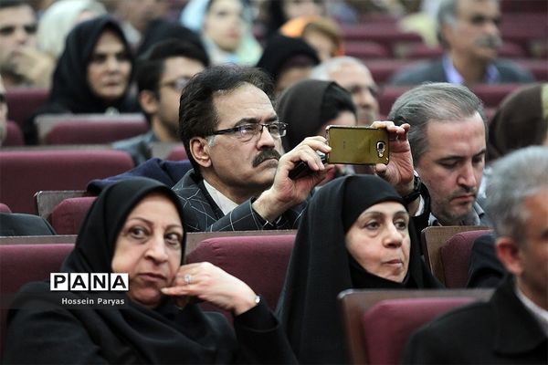 همایش تجلیل از خیرین مدرسه‌ساز در زلزله کرمانشاه