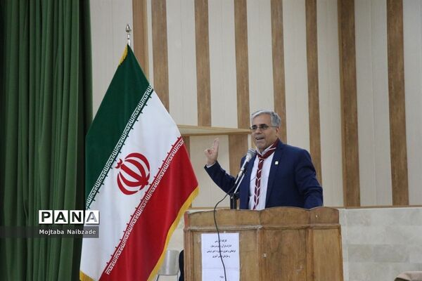 گردهمایی معاونان پرورشی مدارس قطب شهید شوشتری