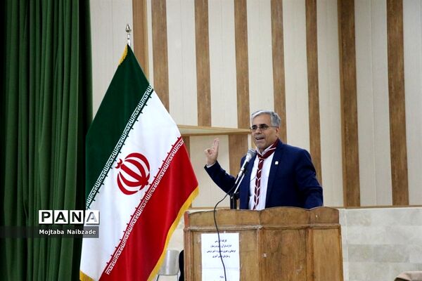 گردهمایی معاونان پرورشی مدارس قطب شهید شوشتری