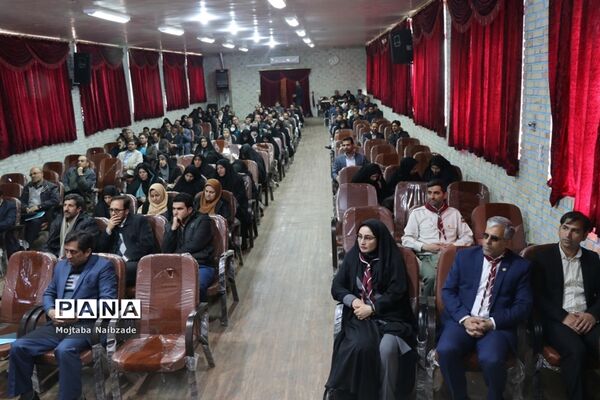 گردهمایی معاونان پرورشی مدارس قطب شهید شوشتری