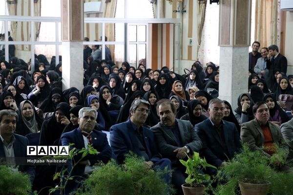 گردهمایی معاونان پرورشی مدارس قطب شهید شوشتری
