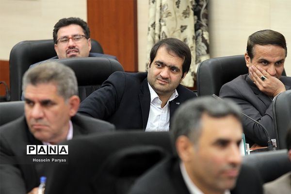 نشست هم‌اندیشی  مدیران ستادی و استانی سازمان دانش‌آموزی