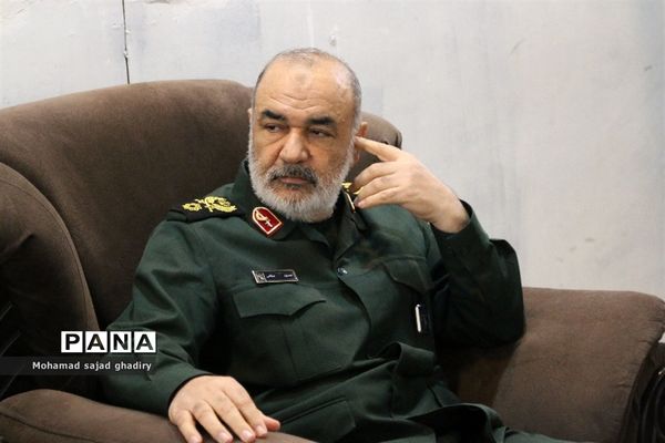 برگزاری مراسم 9 دی در میدان امام حسین(ع)