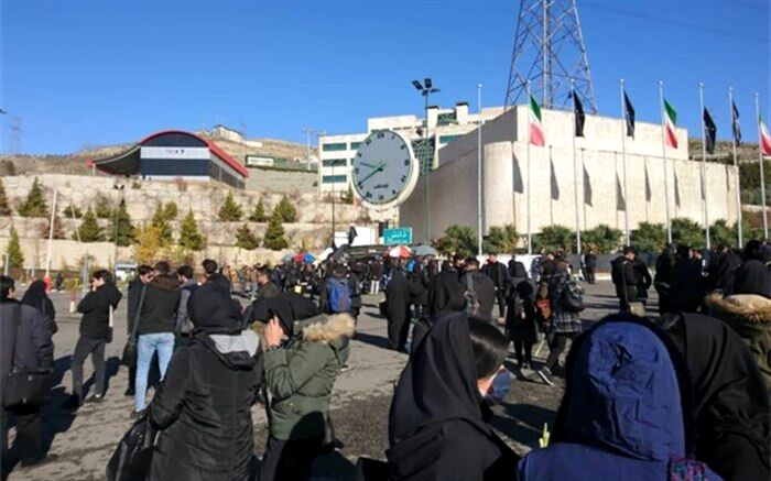 تجمع دوباره دانشجویان دانشگاه آزاد در واحد علوم و تحقیقات + ویدئو