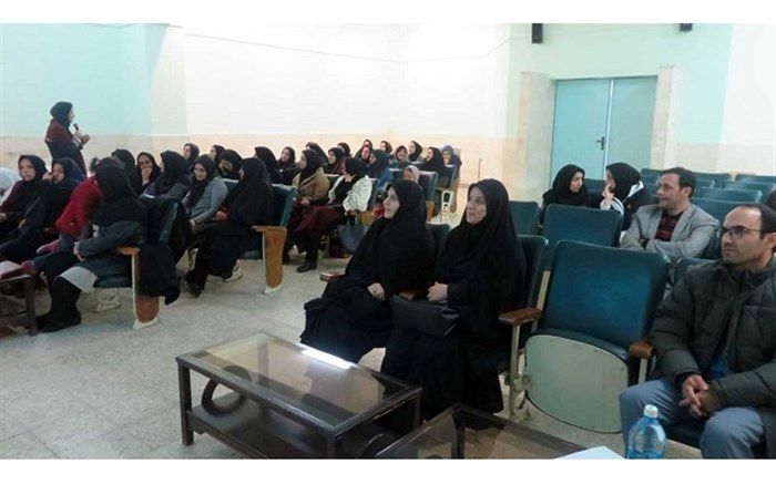 کارگاه یک پارچه سازی حسی در کودکان اتیسم در آموزشگاه استثنایی تلاش برگزار گردید