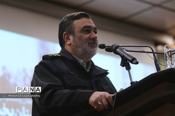 همایش عمومی فرماندهان، روسا و مدیران فرماندهی انتظامی تهران بزرگ