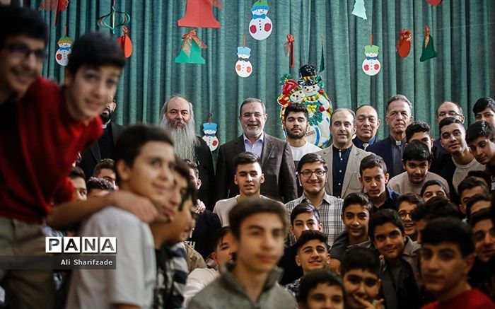 حضور سرزده وزیر آموزش‌و‌پرورش در آیین آغاز سال 2019 میلادی دانش‌آموزان ارمنی