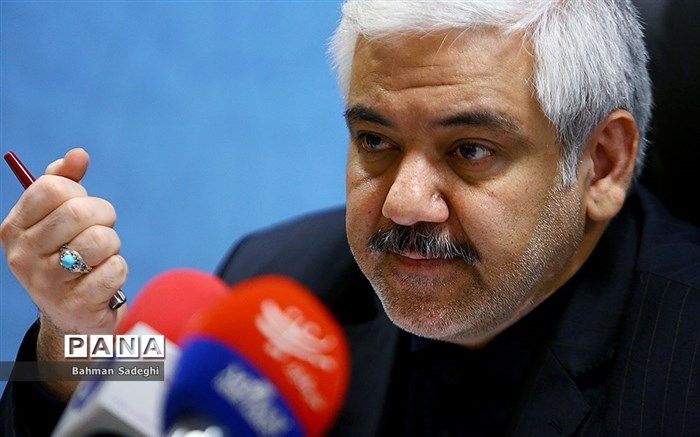 معاون توسعه مدیریت در تشریح بودجه خبر داد:  تجمیع اداره‌های آموزش و پرورش با زیر 5 هزار دانش‌آموز