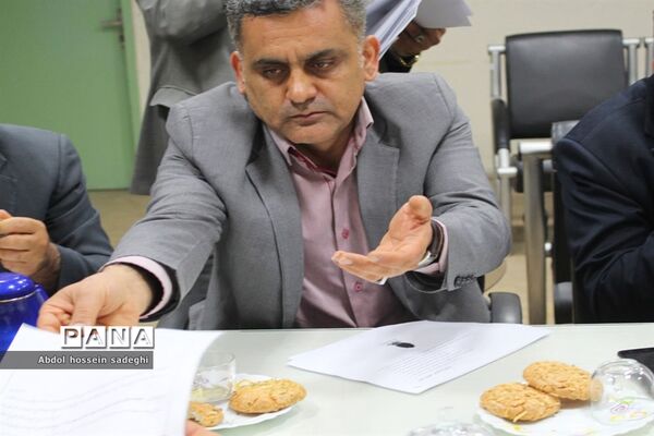 نشست تخصصی کار گروه زیر نظام تربیت معلم و تامین منابع انسانی استان بوشهر