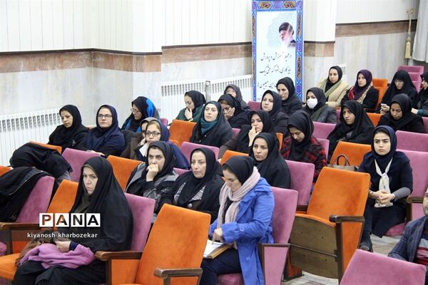 دوره آموزش تخصصی مربیان پیشتاز مناطق چهار گانه ارومیه