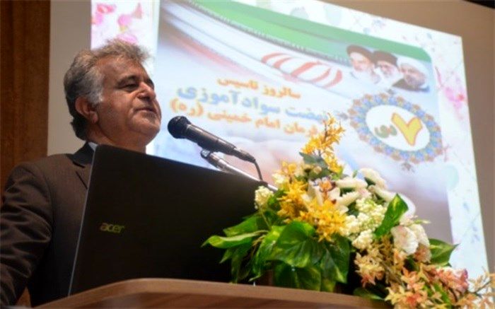 مدیر آموزش و پرورش پیربکران:محور اصلی توسعه کشورها ، دانایی یا باسواد بودن جامعه است