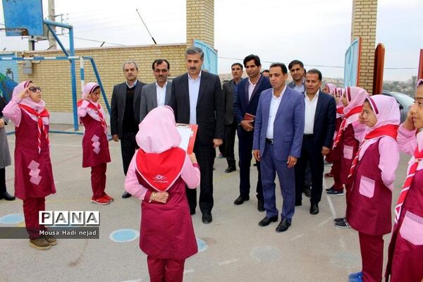 بازدید مدیرکل آموزش و پرورش استان بوشهر از شهرستان جم