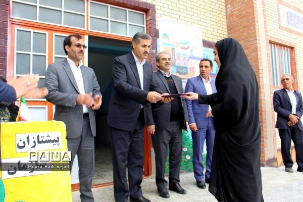 بازدید مدیرکل آموزش و پرورش استان بوشهر از شهرستان جم