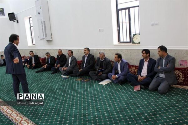 بازدید مدیرکل آموزش و پرورش استان بوشهر از شهرستان جم