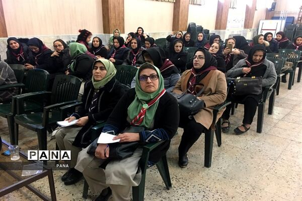 دوره آموزشی مربیان جدیدالورود و بازآموزی مربیان پیشتاز سازمان دانش‌آموزی