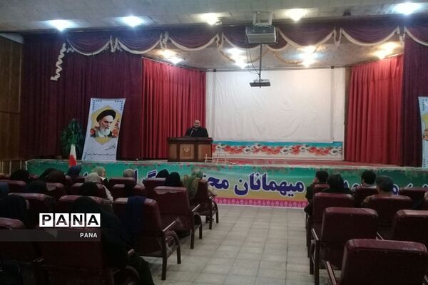 دوره آموزشی مربیان جدیدالورود و بازآموزی مربیان پیشتاز سازمان دانش‌آموزی