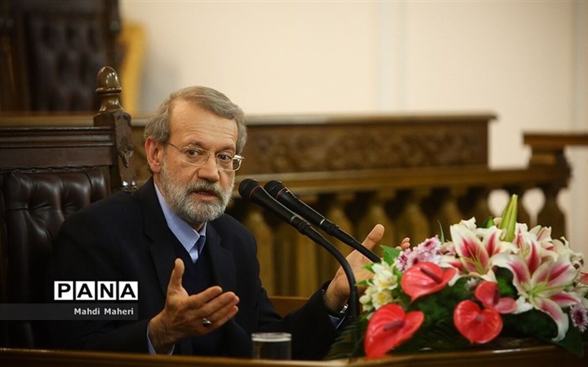 لاریجانی: بودجه 98 متناسب با چالش های موجود در کشور تنظیم شود