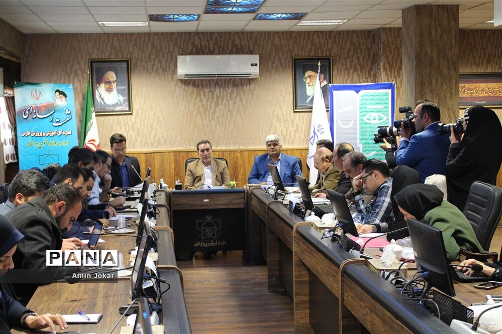 نشست خبری مدیرکل آموزش و پرورش فارس به‌مناسبت هفته نهضت سوادآموزی