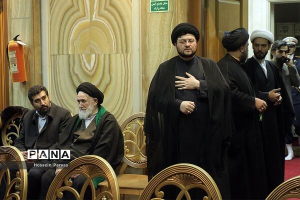 مراسم وداع با پیکر آیت‌الله هاشمی شاهرودی - مسجد امام صادق (ع)