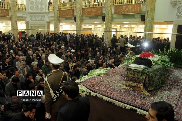 مراسم وداع با پیکر آیت‌الله هاشمی شاهرودی - مسجد امام صادق (ع)