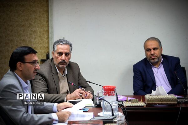 جلسه ستاد بزرگداشت 8 اسفند روز امور تربیتی