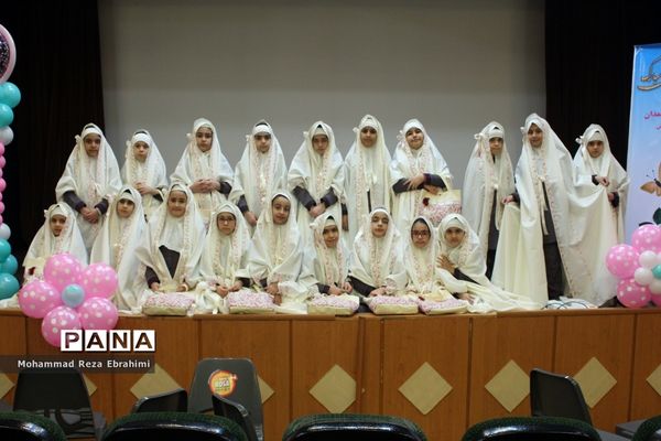 برگزاری جشن تکلیف دانش آموزی در مدارس ناحیه 1 همدان