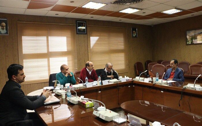 بررسی مزایای باک‌های پلیمری بر باک فلزی در پژوهشکده پلیمر
