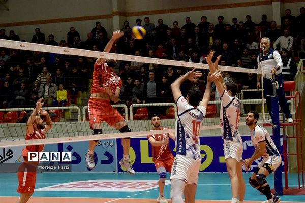 دیدار دو تیم شهرداری‌های تبریز و ورامین