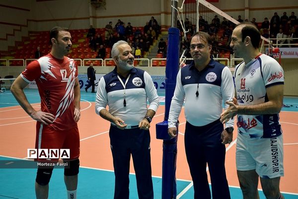 دیدار دو تیم شهرداری‌های تبریز و ورامین