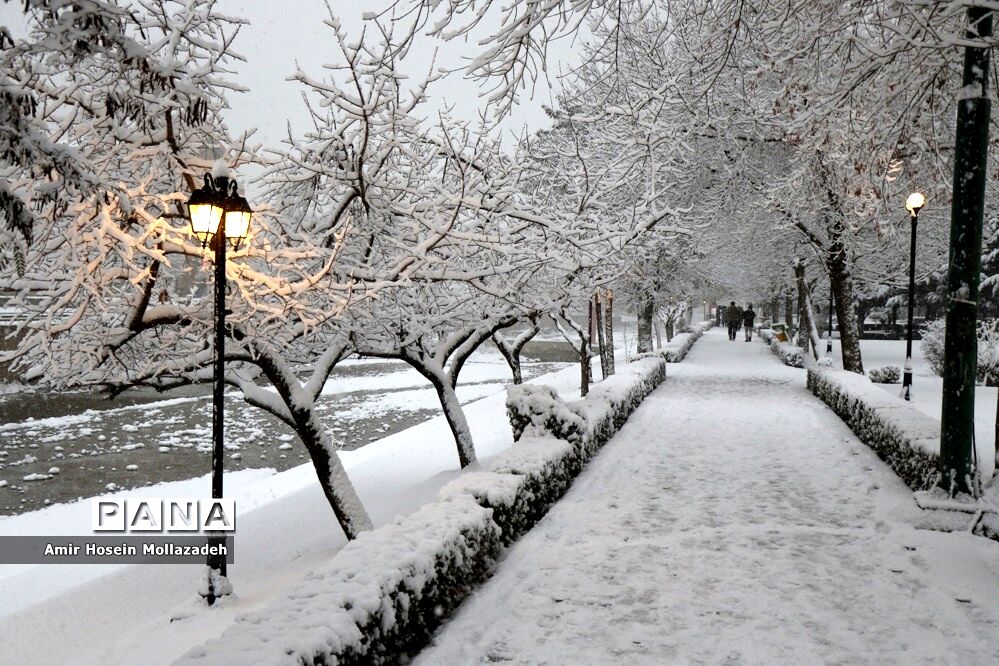اولین برف زمستانی در ارومیه