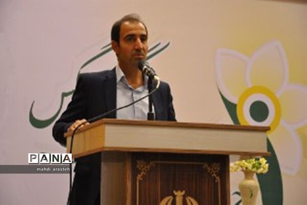 برگزاری جشنواره استانی گل نرگس در خوسف