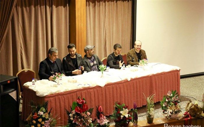 رادیو نخستین اثرش را منتشر کرد / ما به اجرای برج میلاد فکر می‌کنیم