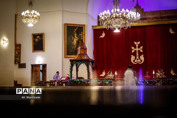 مراسم میلاد حضرت عیسی مسیح در کلیسا حضرت مریم