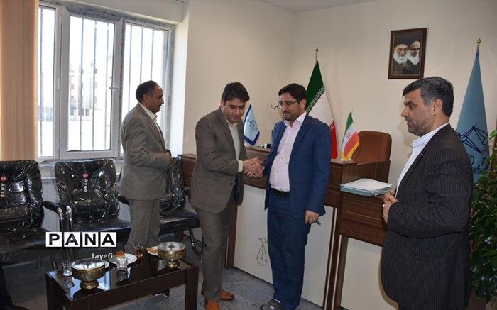 دیدار مدیرعامل شرکت عمران شهر جدید گلبهار با دادستان گلبهار