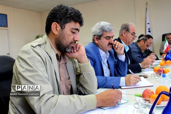 جلسه ستاد هماهنگی راهیان نور مرحله برادران بسیج دانش‌آموزی استان بوشهر
