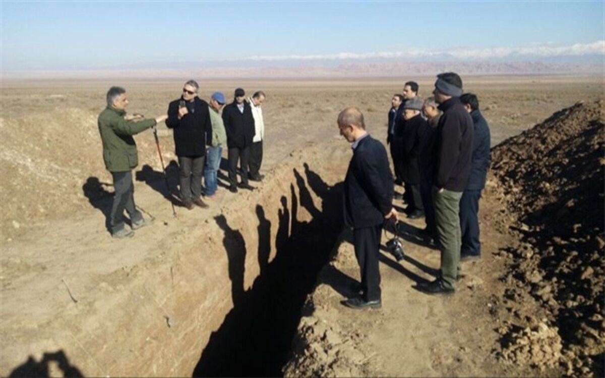 مسئولان از محل اجرای طرح دقیق‌سازی گسل‌های شهر کرج بازدید کردند
