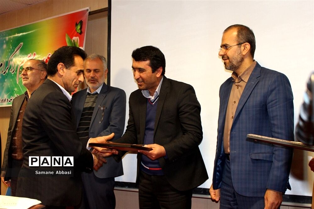 دوره آموزشی مربیان پیشتاز سازمان دانش‌آموزی جویبار