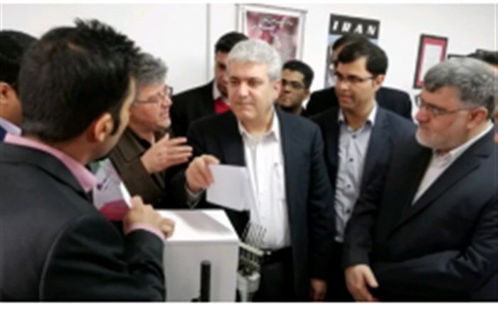 توسط معاون رئیس جمهوری صورت گرفت؛ افتتاح خط تولید اکسترکت زعفران در قاین