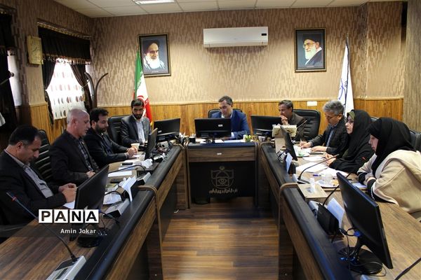 نخستین نشست شورای هماهنگی تشکل‌های دانش‌آموزی استان فارس