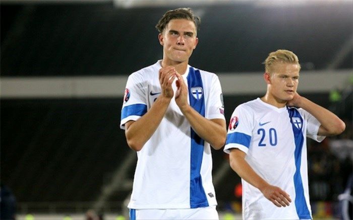 دیدار دوستانه ملی؛ نوار بردهای سوئد پاره شد