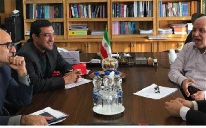 جلسه مدیرآموزش و پرورش سمیرم با معاون رئیس جمهور و معاونان وزیرآموزش و پرورش