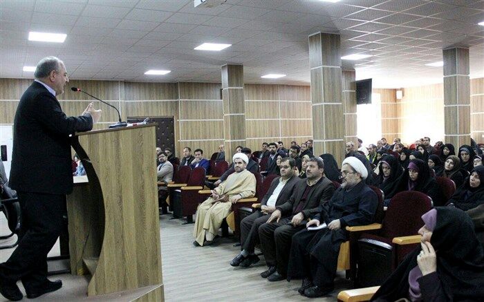 حال امروز آموزش و پرورش در هر جامعه ای نمایان گر وضعیت آینده آن کشور و جامعه است.