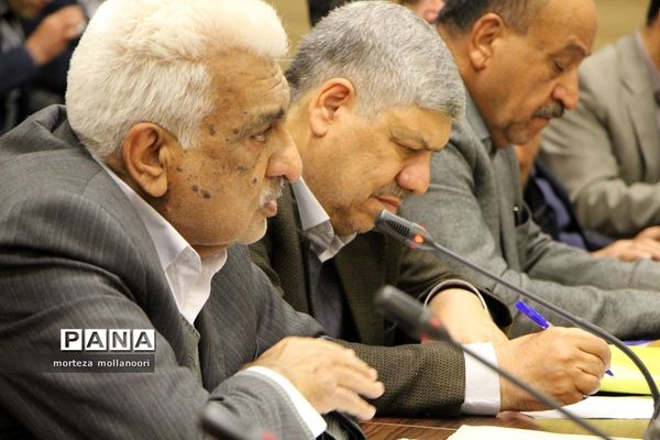 دویست و شصت و چهارمین جلسه شورای آموزش و پرورش با حضور معاون وزیر آموزش و پرورش و استاندار یزد