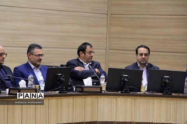 دویست و شصت و چهارمین جلسه شورای آموزش و پرورش با حضور معاون وزیر آموزش و پرورش و استاندار یزد